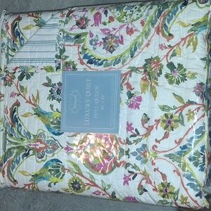 NWT Full /Queen size  Reversible  Quilt Bedspread 88x92